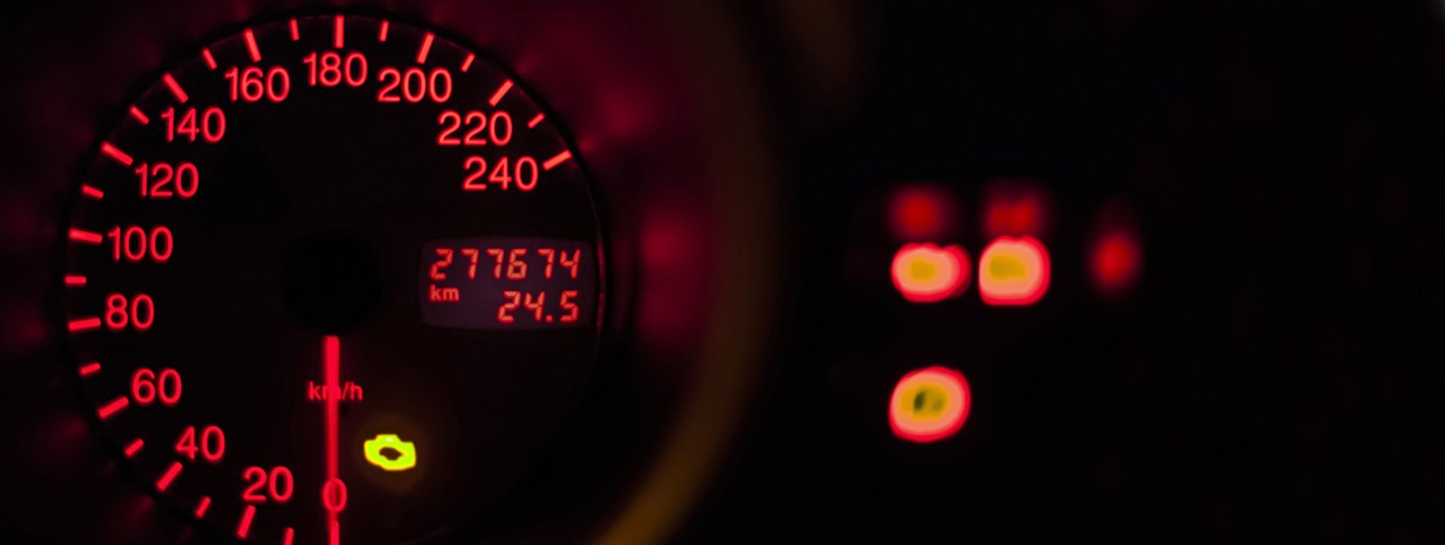 Dashboard Warning Lights : 10 Critical Symbols You Should Never Ignore