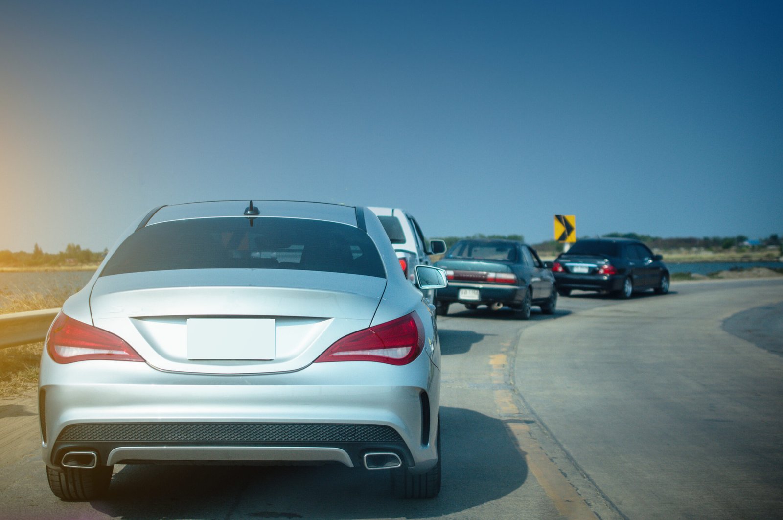 Learn the ideal safe following distance and how much space you really need while driving. Avoid rear-end collisions and stay safe with expert-backed distance rules.